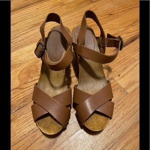 Saks Fifth Avenue heel sandals.